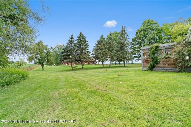 1020 E Nye Highway, Charlotte, MI 48813