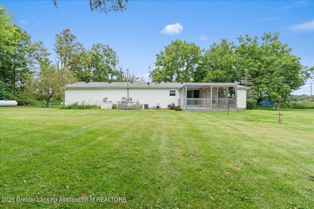 1020 E Nye Highway, Charlotte, MI 48813