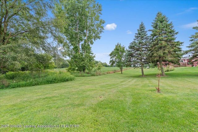 1020 E Nye Highway, Charlotte, MI 48813