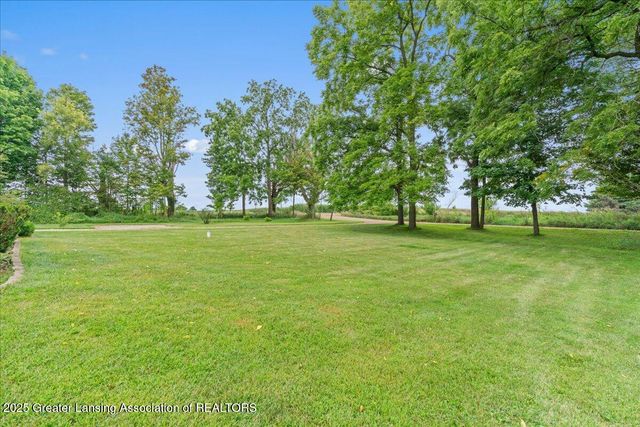 1020 E Nye Highway, Charlotte, MI 48813