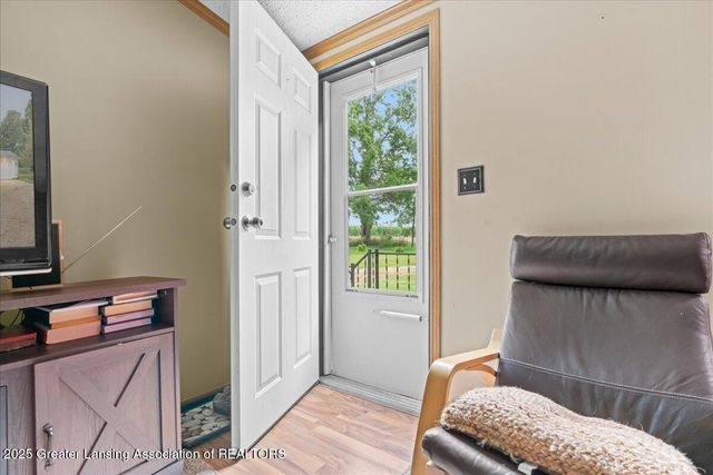 1020 E Nye Highway, Charlotte, MI 48813