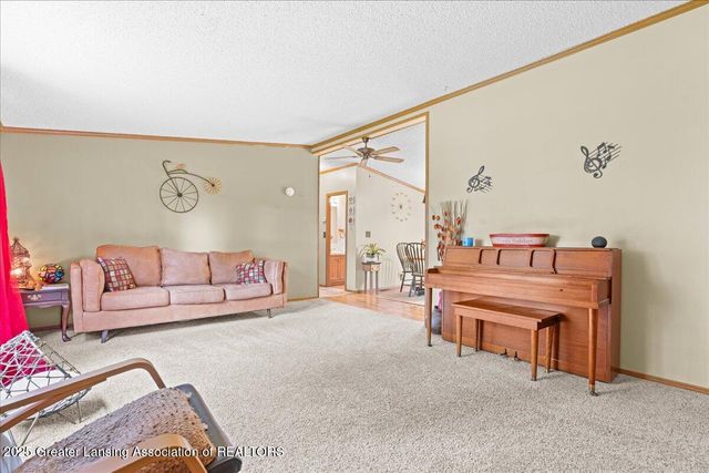 1020 E Nye Highway, Charlotte, MI 48813