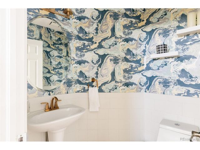 180 S Oneida St, Denver, CO 80230