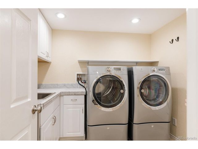 180 S Oneida St, Denver, CO 80230