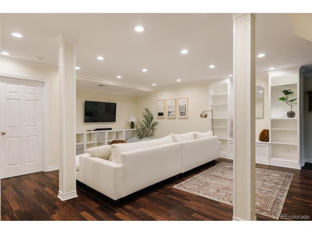 180 S Oneida St, Denver, CO 80230