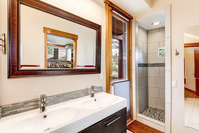 63220 Johnson Road, Bend, OR 97703