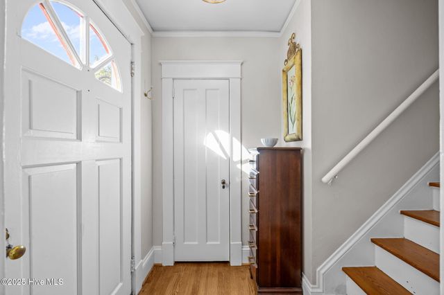 727 E Whitaker Mill Road, Raleigh, NC 27608