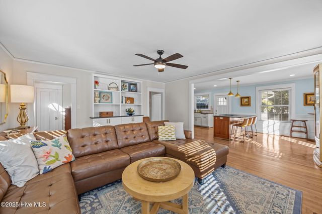 727 E Whitaker Mill Road, Raleigh, NC 27608