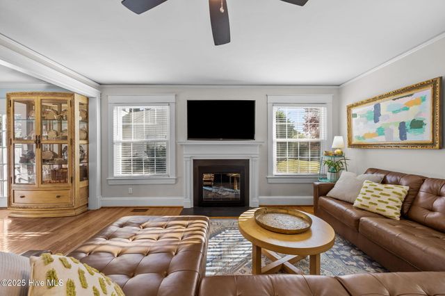 727 E Whitaker Mill Road, Raleigh, NC 27608