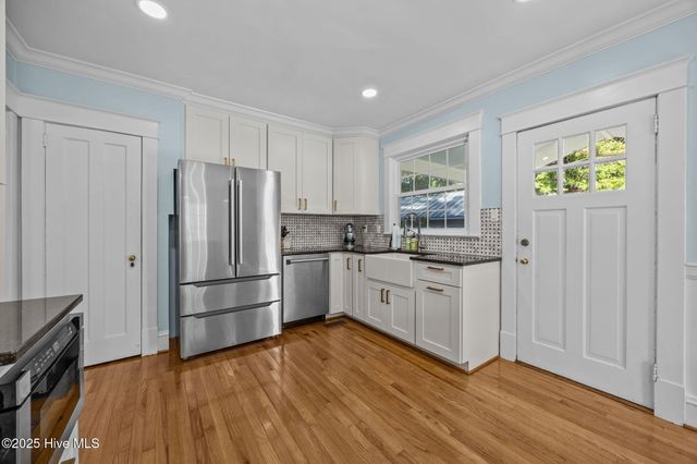 727 E Whitaker Mill Road, Raleigh, NC 27608