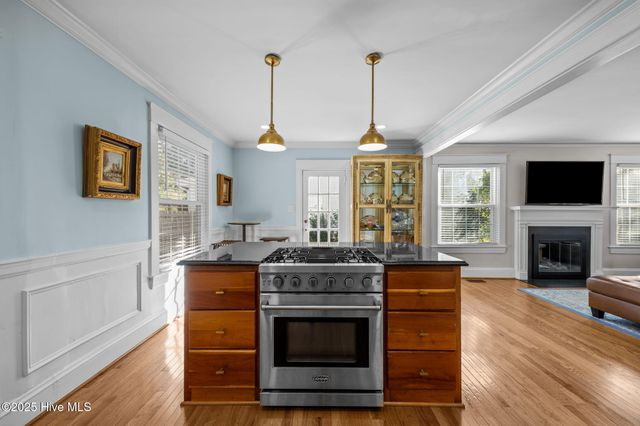 727 E Whitaker Mill Road, Raleigh, NC 27608