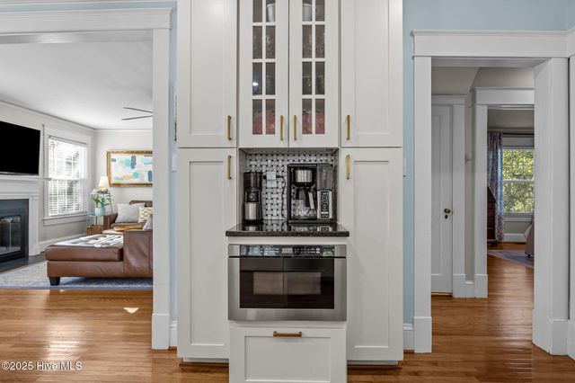 727 E Whitaker Mill Road, Raleigh, NC 27608