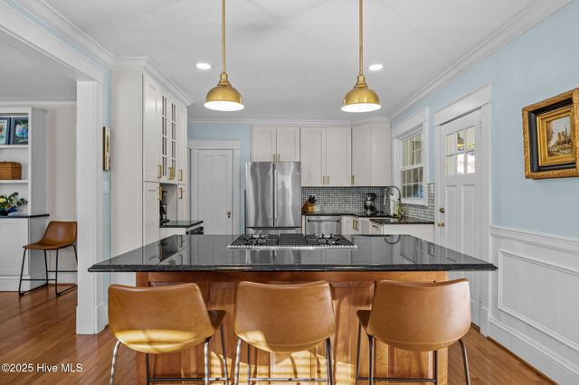 727 E Whitaker Mill Road, Raleigh, NC 27608