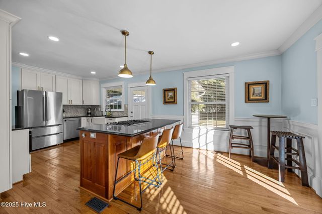 727 E Whitaker Mill Road, Raleigh, NC 27608