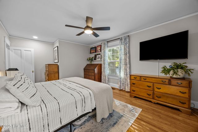 727 E Whitaker Mill Road, Raleigh, NC 27608