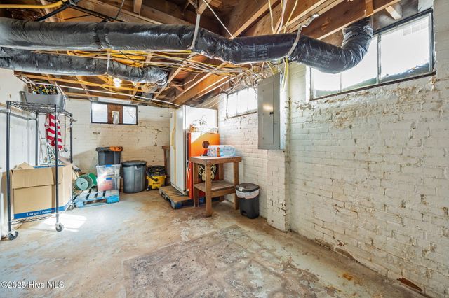 727 E Whitaker Mill Road, Raleigh, NC 27608