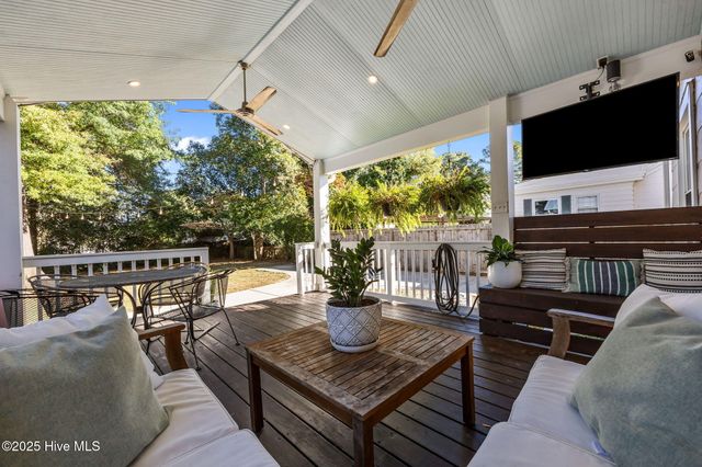 727 E Whitaker Mill Road, Raleigh, NC 27608