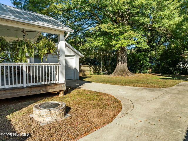 727 E Whitaker Mill Road, Raleigh, NC 27608