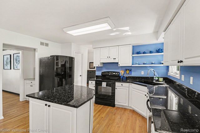 1091 American Elm Street, Orion Charter Township, MI 48360