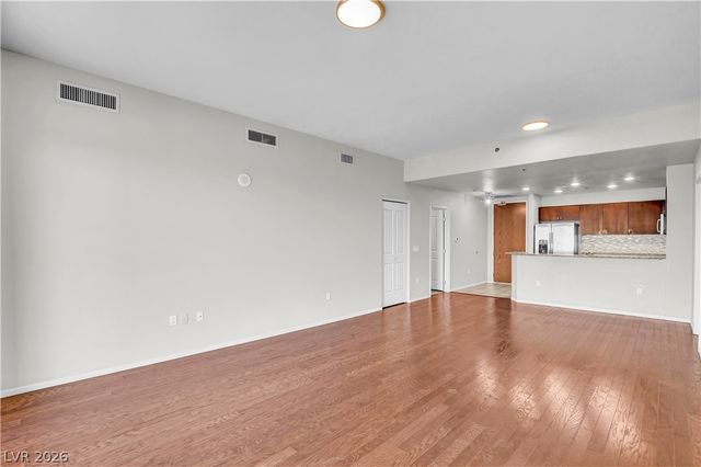 8255 Las Vegas Boulevard 1116, Las Vegas, NV 89123