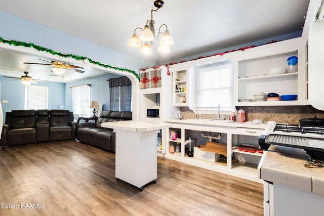 2016 Federal Road, Opelousas, LA 70570