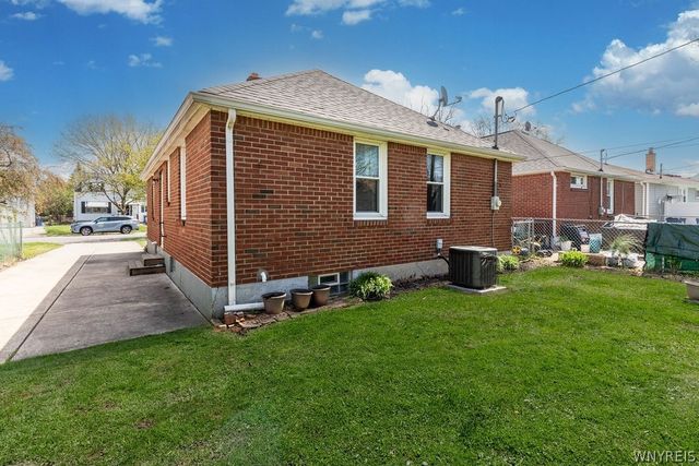 226 Lamont Drive, Amherst, NY 14226