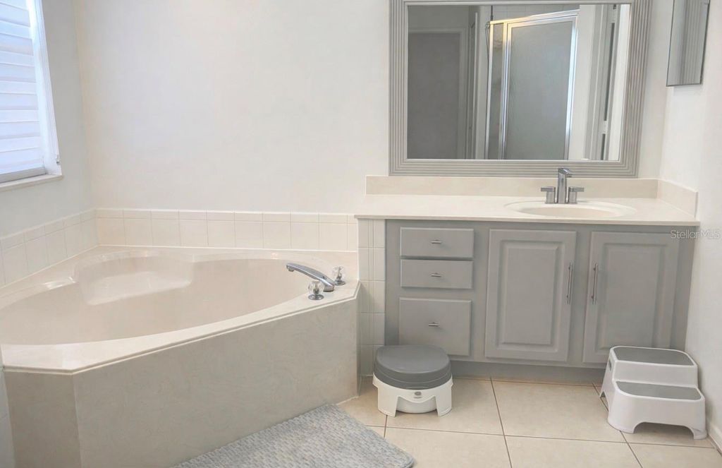 Image 15 of property listing at 13851 AMBERLEIGH ROAD, Orlando, FL 32837