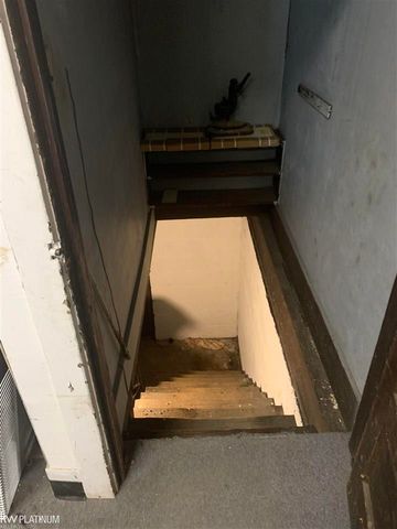 1203 Varney Street, Port Huron, MI 48060