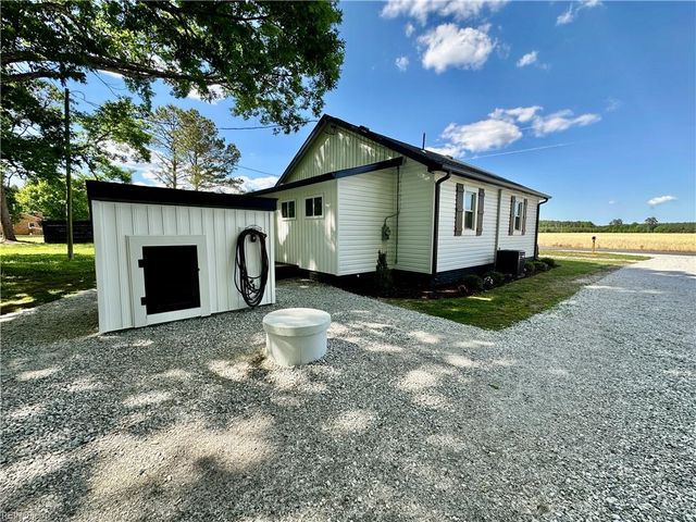 14242 Trump Town RD, Windsor, VA 23487