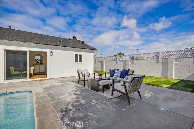 4652 Prelude, Huntington Beach, CA 92649