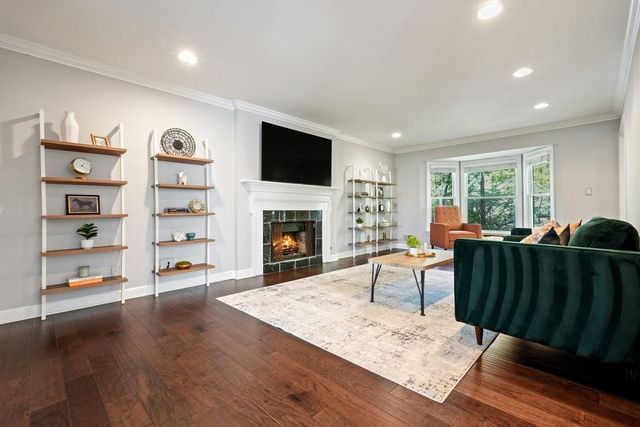 2380 Defoors Ferry Road NW, Atlanta, GA 30318