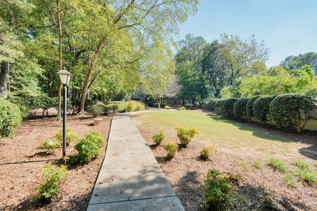 2380 Defoors Ferry Road NW, Atlanta, GA 30318