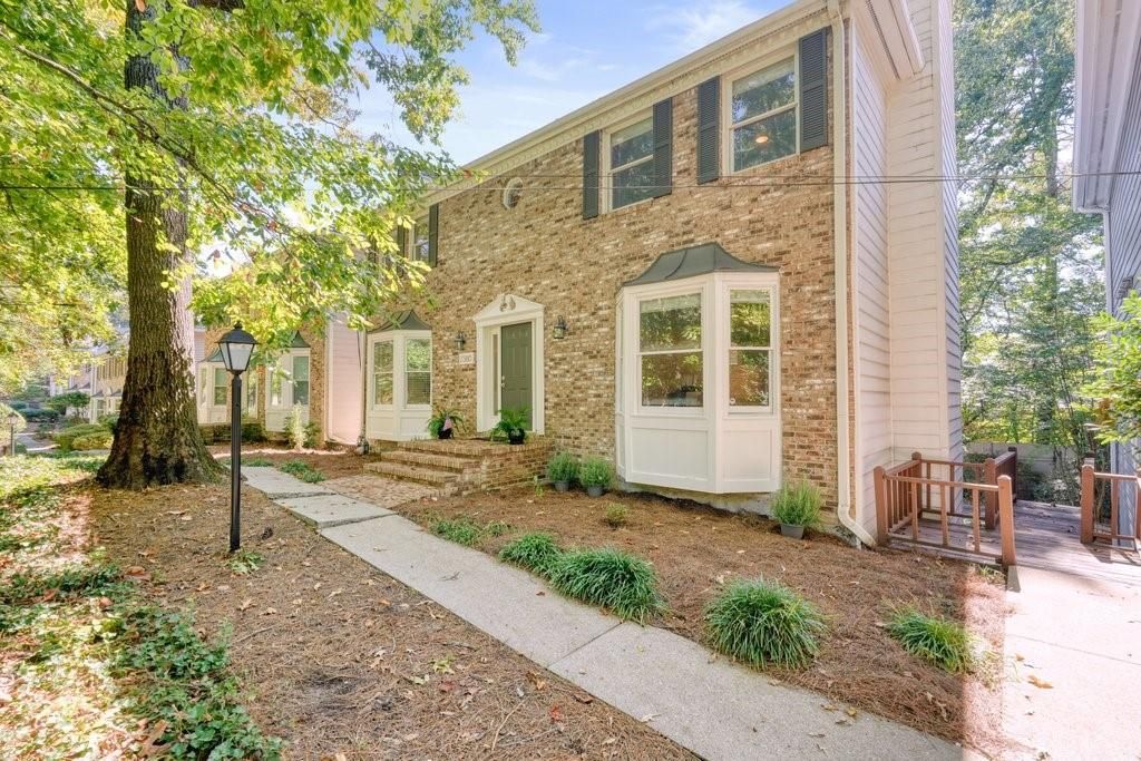 2380 Defoors Ferry Road NW, Atlanta, GA 30318