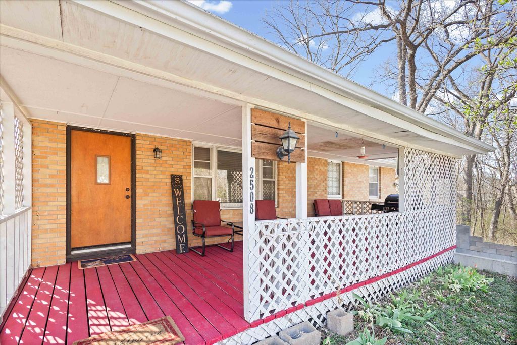 2508 OLIVE ST, Columbia, MO 65202