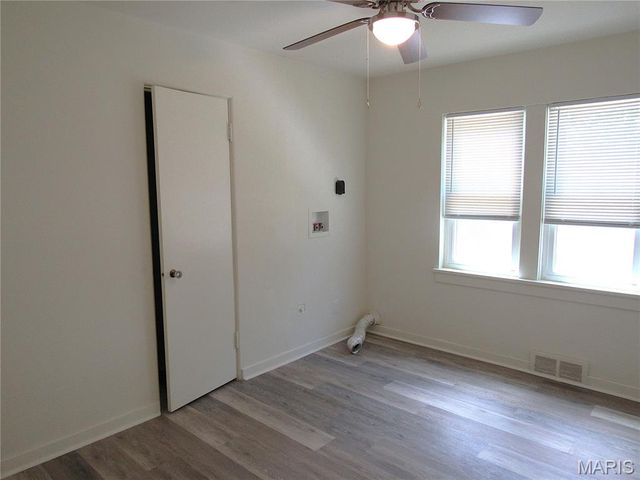 903 McPherson Avenue, Alton, IL 62002