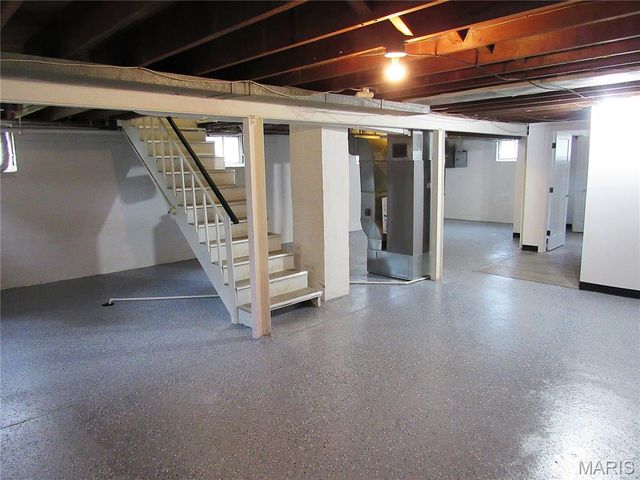 903 McPherson Avenue, Alton, IL 62002