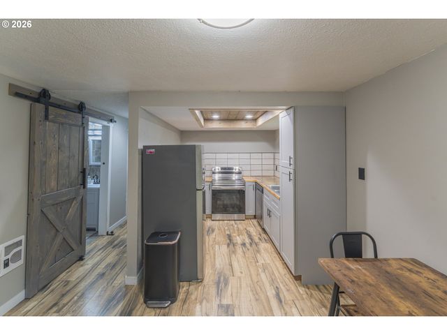 7110 Ne 43RD St D, Vancouver, WA 98661