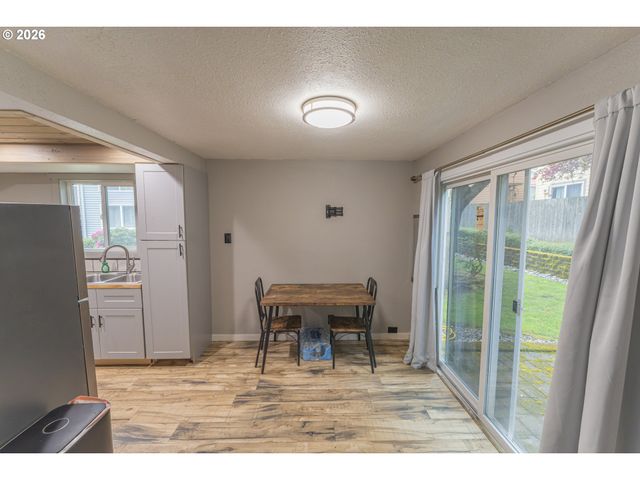 7110 Ne 43RD St D, Vancouver, WA 98661