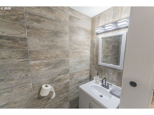 7110 Ne 43RD St D, Vancouver, WA 98661