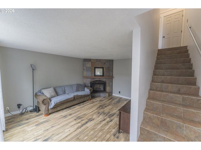 7110 Ne 43RD St D, Vancouver, WA 98661