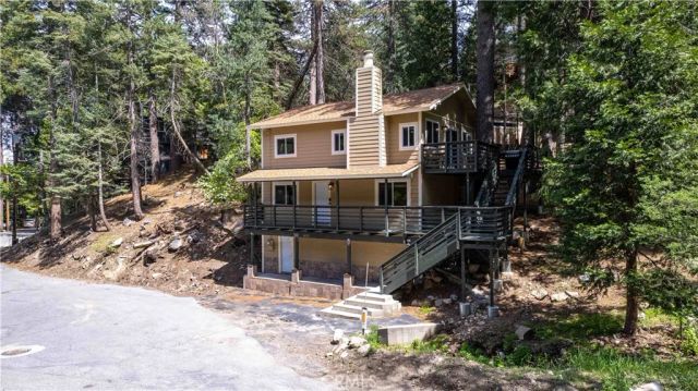 26131 Lake Forest Drive, Twin Peaks, CA 92391