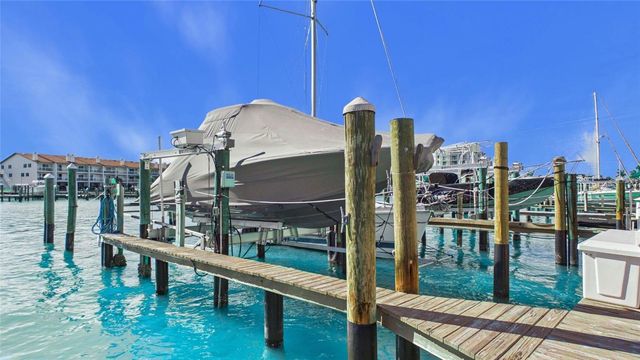 121 1ST STREET E 109, Tierra Verde, FL 33715