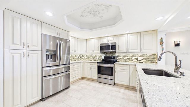 121 1ST STREET E 109, Tierra Verde, FL 33715