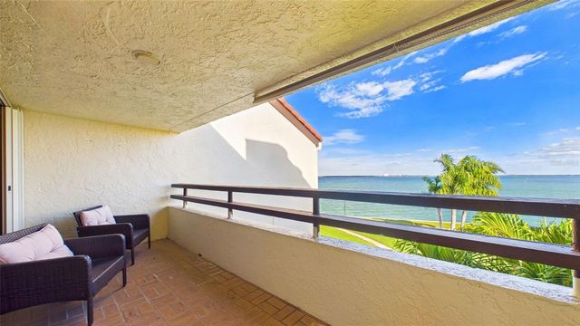 121 1ST STREET E 109, Tierra Verde, FL 33715