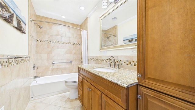 121 1ST STREET E 109, Tierra Verde, FL 33715