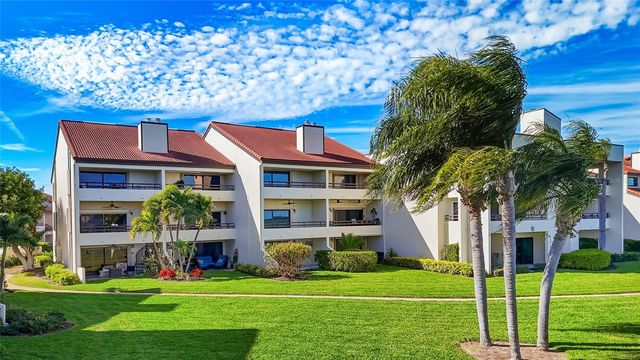 121 1ST STREET E 109, Tierra Verde, FL 33715