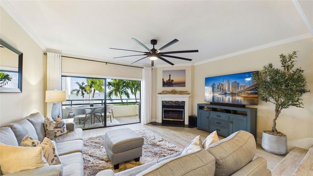 121 1ST STREET E 109, Tierra Verde, FL 33715