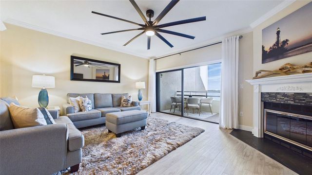 121 1ST STREET E 109, Tierra Verde, FL 33715