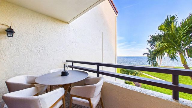 121 1ST STREET E 109, Tierra Verde, FL 33715