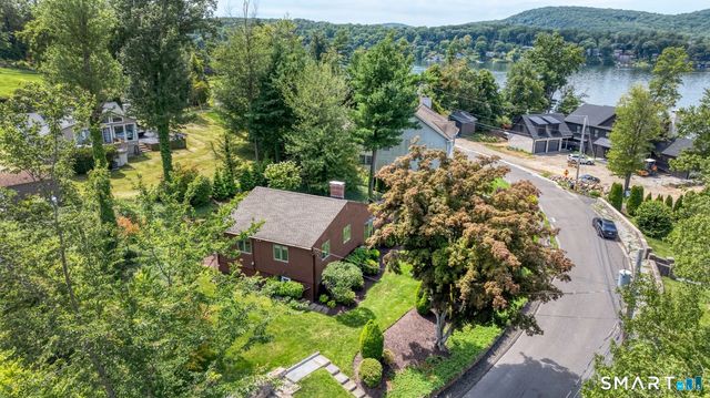 11 Pocono Point Road, Danbury, CT 06811
